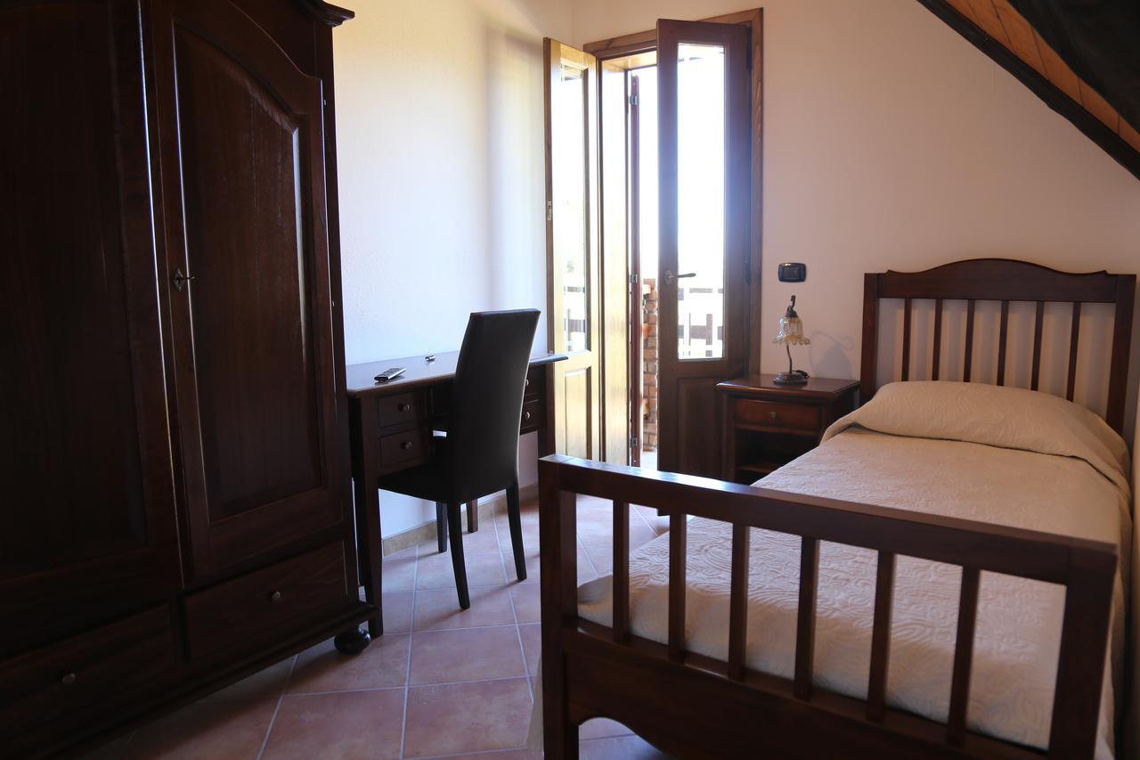 Agriturismo Pirara Sant'Angelo  Exteriör bild
